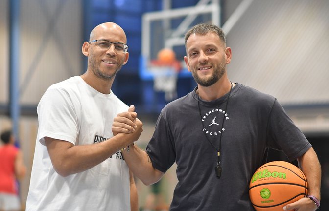 Basketball-Trainer Kristiyan Borisov (rechts) und sein neuer Assistent Cyril Dasilva<span class='image-autor'>Maximilian Hamm</span>