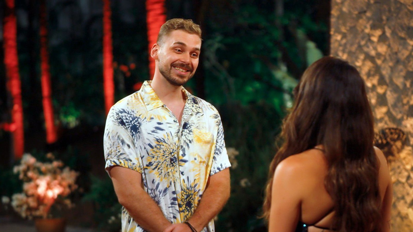 Tim schafft es nicht, die Bachelorette von sich zu überzeugen und scheidet in der ersten Nacht der Rosen aus.Foto: RTL Tim schafft es nicht, die Bachelorette von sich zu überzeugen und scheidet in der ersten Nacht der Rosen aus.Foto: RTL