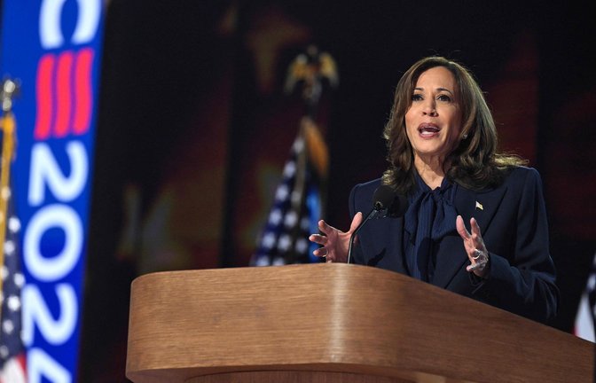Kamala Harris auf dem Parteitag ihrer demokratischen Partei<span class='image-autor'>Foto: AFP/Saul Loeb</span>