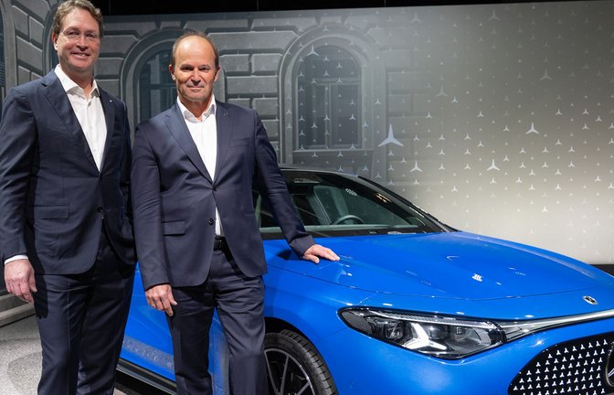 Mercedes-Chef Ola Källenius und der Vorsitzende des Aufsichtsrats, Martin Brudermüller, müssen sich heute bei der Hauptversammlung den Fragen der Aktionäre stellen.<span class='image-autor'>Foto: Mercedes-Benz AG</span>