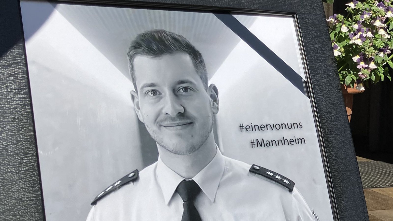 Der Polizist Rouven Laur wurde bei einem Einsatz in Mannheim von einem mutmaßlichen Islamisten getötet. Mitte Februar beginnt der Prozess gegen den 26-jährigen  Afghanen.Foto: STZN/Dürr