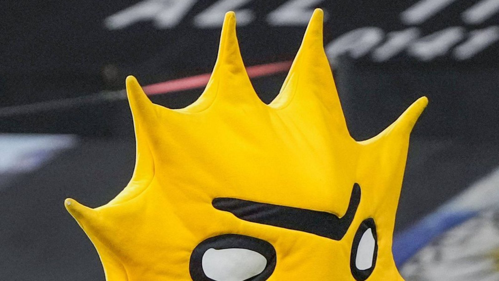 Das Maskottchen Kingsley des schottischen Zweitligisten Partick Thistle soll nach Angaben des Designers den Gegner einschüchtern.Foto: IMAGO/Shutterstock Das Maskottchen Kingsley des schottischen Zweitligisten Partick Thistle soll nach Angaben des Designers den Gegner einschüchtern.Foto: IMAGO/Shutterstock