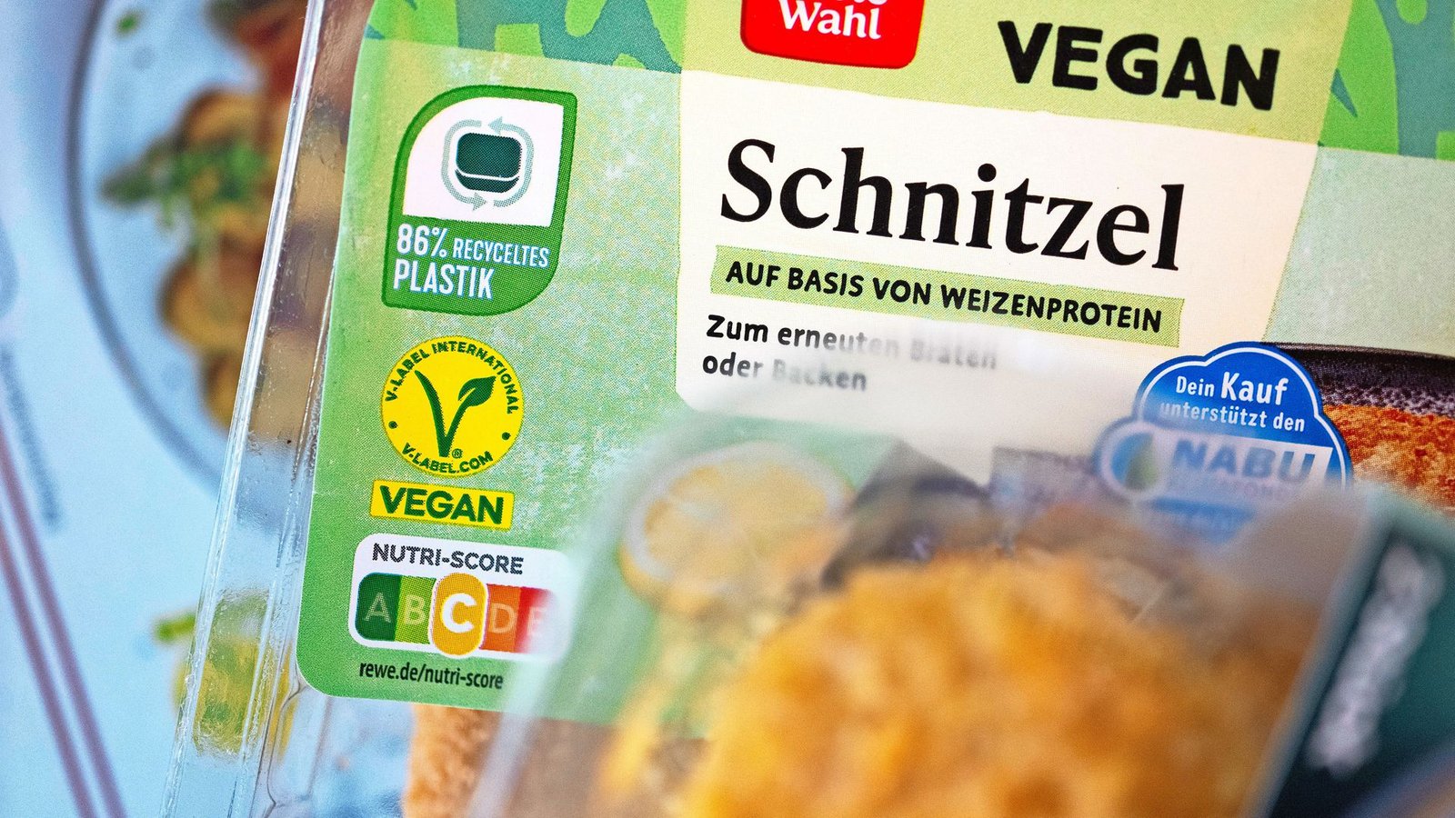 Künftig dürfen vegetarische Fleischersatzprodukte nicht mehr als Schnitzel oder Wurst bezeichnet werden. (Symbolbild)Foto: Marijan Murat/dpa Künftig dürfen vegetarische Fleischersatzprodukte nicht mehr als Schnitzel oder Wurst bezeichnet werden. (Symbolbild)Foto: Marijan Murat/dpa