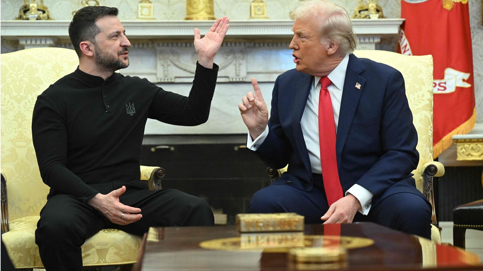 Eine Szene für die Geschichtsbücher: Donald Trump und Wolodymyr Selenskyj streiten sich vor laufenden Kameras über die Ukraine-Hilfe der USA.Foto: AFP/SAUL LOEB