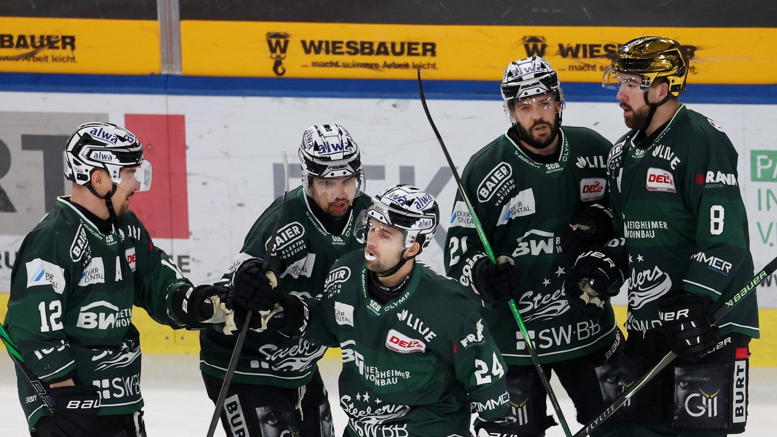 Jede Menge Grund zum Jubeln hatten die Bietigheim Steelers am Dienstag gegen Düsseldorf. Foto: Baumann