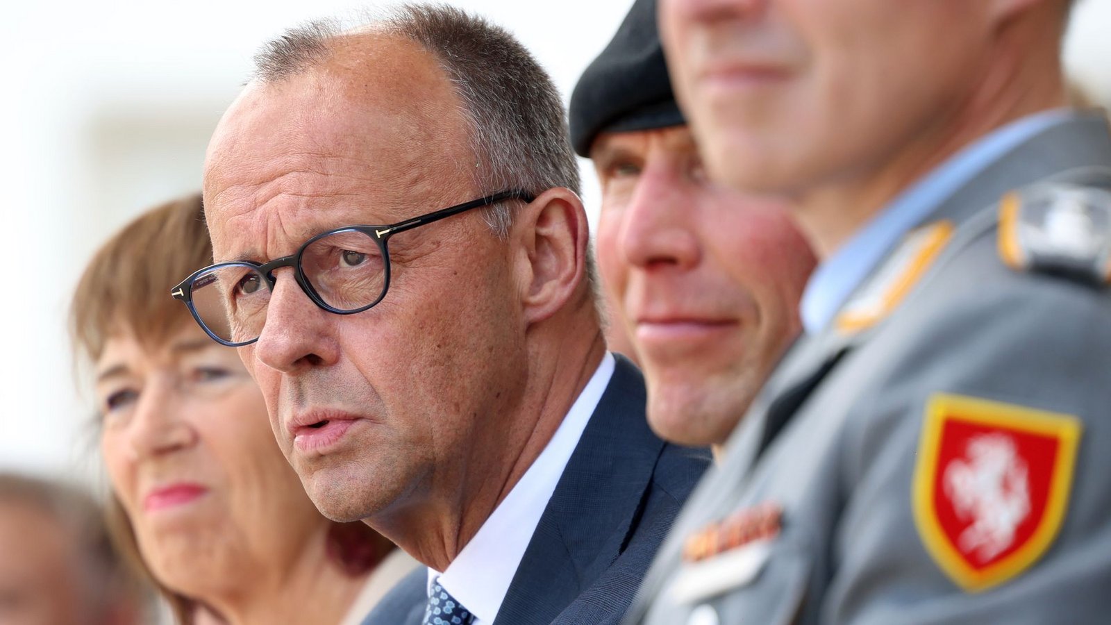 Konkrete Bedrohungen sind keine Fiktion, sondern bereits Alltag auch in Deutschland, warnt Bundeskanzler Friedrich Merz (CDU).Foto: Christoph Reichwein/dpa Konkrete Bedrohungen sind keine Fiktion, sondern bereits Alltag auch in Deutschland, warnt Bundeskanzler Friedrich Merz (CDU).Foto: Christoph Reichwein/dpa