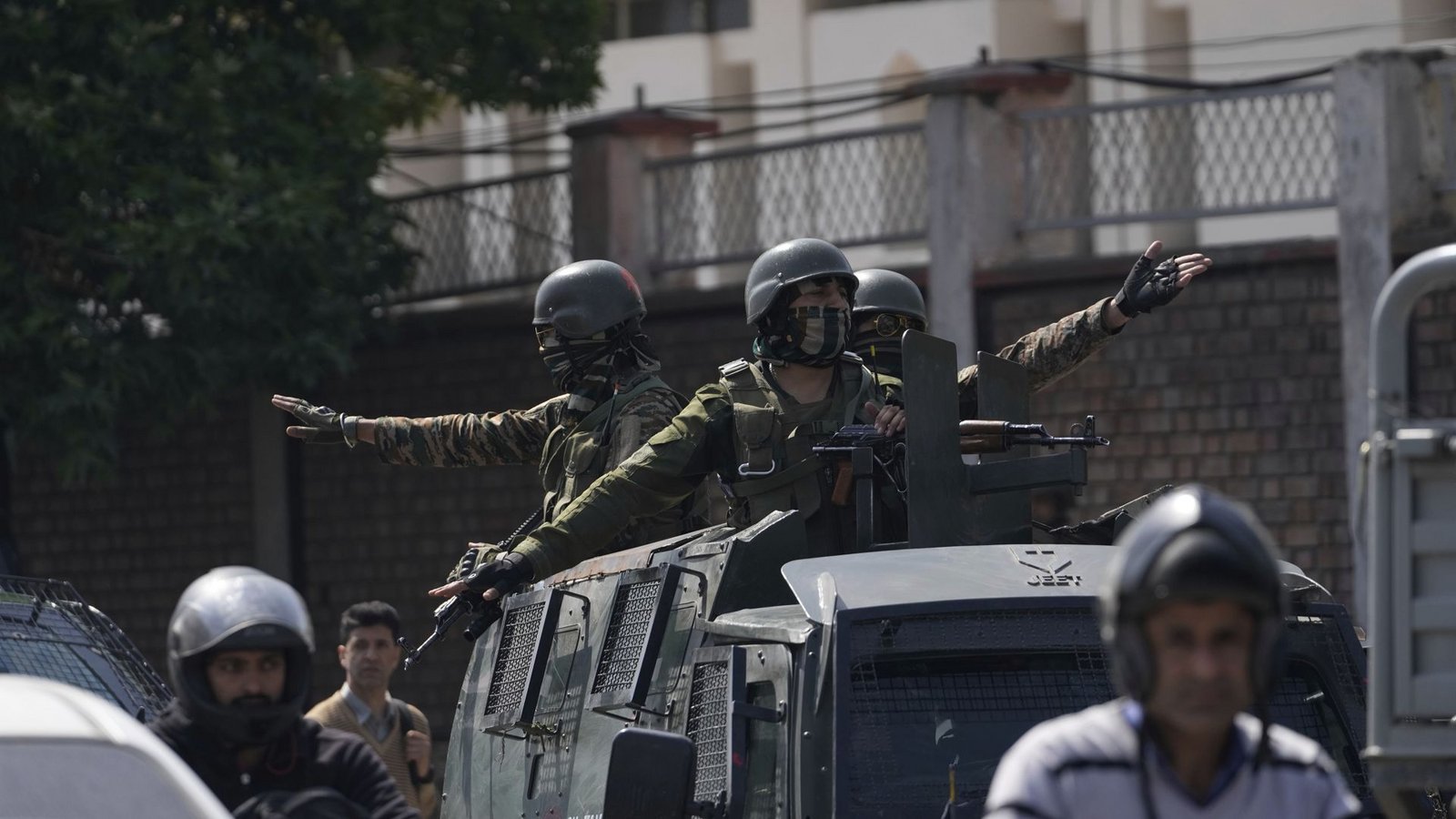 Indien setzt in Kaschmir auf eine hohe Militärpräsenz.Foto: AP/Mukhtar Khan