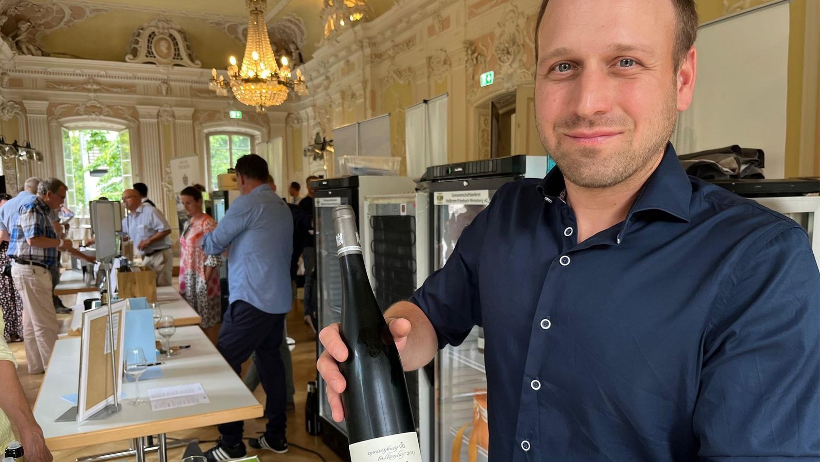 Clemens Busch präsentiert sein Großes Gewächs bei der Riesling-Trophy in Heilbronn. Ein großartiger Moment für Genießer.Foto: hog Clemens Busch präsentiert sein Großes Gewächs bei der Riesling-Trophy in Heilbronn. Ein großartiger Moment für Genießer.Foto: hog