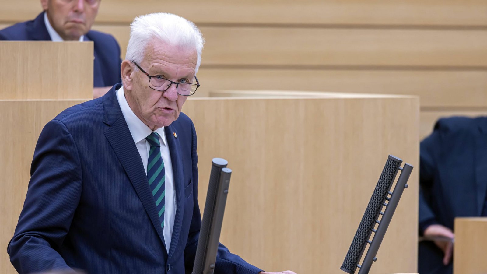 Wie wird sich Ministerpräsident Winfried Kretschmann zu den Ergebnissen des Migrationsgipfels äußern?Foto: IMAGO/imageBROKER/Arnulf Hettrich Wie wird sich Ministerpräsident Winfried Kretschmann zu den Ergebnissen des Migrationsgipfels äußern?Foto: IMAGO/imageBROKER/Arnulf Hettrich