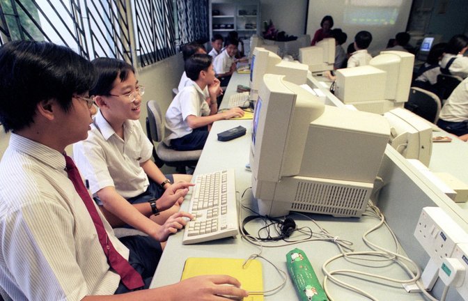 Schon in den 90er Jahren waren Computer an Singapurs Schulen normal.<span class='image-autor'>Foto: imago/Rainer Unkel</span>