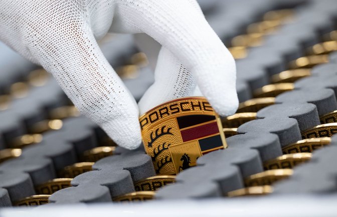 Gelungener  Börsengang und eine deutliche Gewinnsteigerung:   Porsche beteiligt die Mitarbeiter am Erfolg im Geschäftsjahr 2022.<span class='image-autor'>Foto: dpa/Marijan Murat</span>