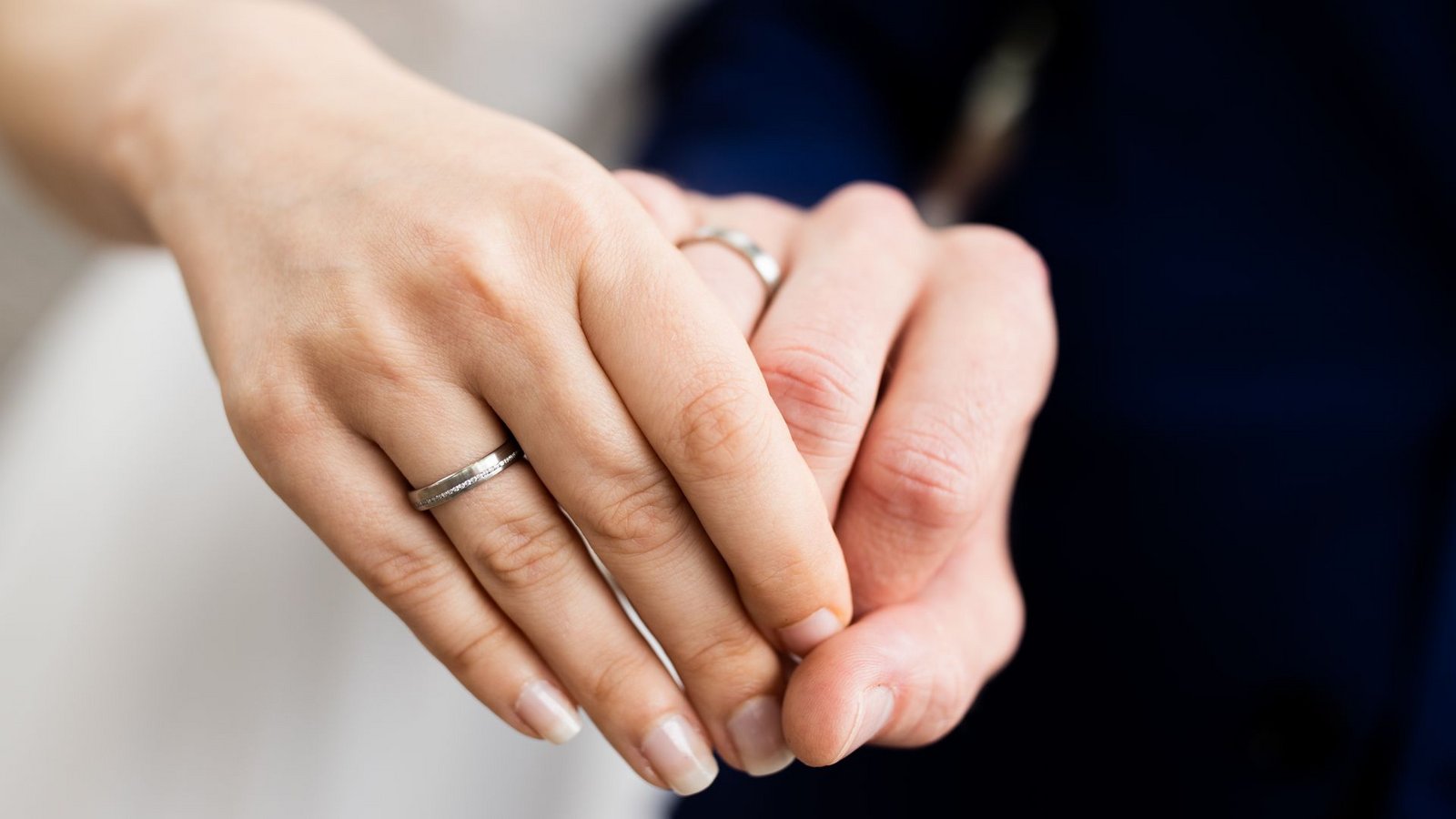 Paare dürfen bis zu acht Gäste zur Spontantrauung mitbringen. (Symbolbild)Foto: picture alliance/dpa/Rolf Vennenbernd Paare dürfen bis zu acht Gäste zur Spontantrauung mitbringen. (Symbolbild)Foto: picture alliance/dpa/Rolf Vennenbernd