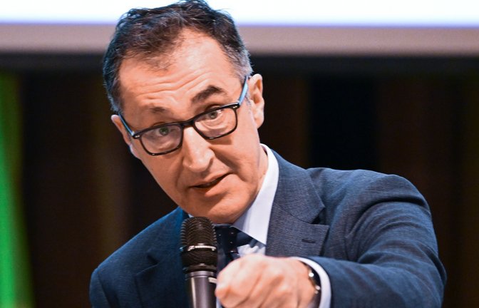 Grünen-Spitzenkandidat Cem Özdemir bringt zehn Vorschläge für weniger Bürorkatie.<span class='image-autor'>Foto: Bernd Weißbrod/dpa</span>