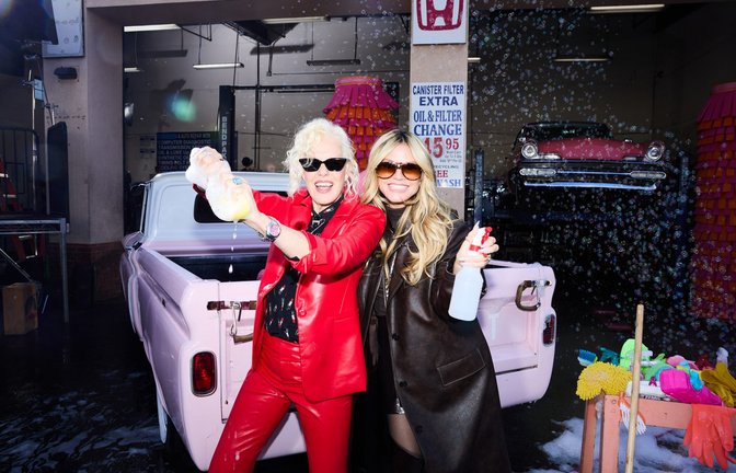 Heidi Klum mit Gastjurorin Ellen von Unwerth.<span class='image-autor'>Foto: ProSieben/Max Montgomery</span>