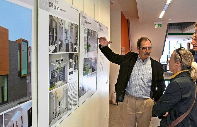 Im Jahr 2012 gab es eine Ausstellung der Architektenkammer für beispielhaftes Bauen im Bürgerzentrum West.<span class='image-autor'>Foto: Archiv/Achim Zweygarth</span>
