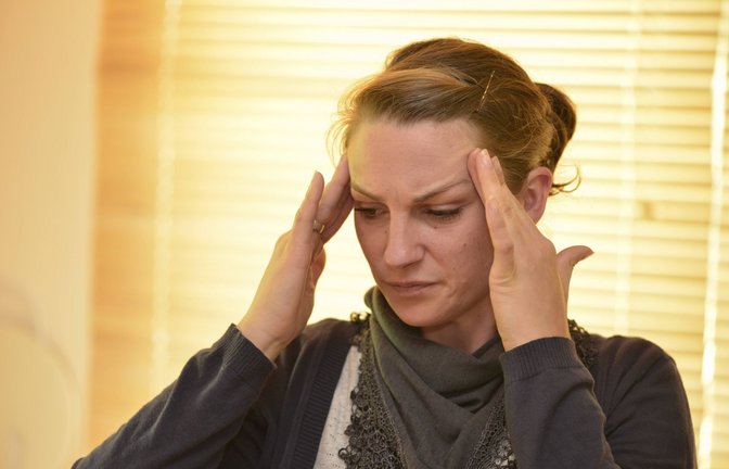 Manche Menschen reagieren auf bestimmte Wetterlagen mit körperlichen Beschwerden wie Kopfschmerzen. (Symbolbild)<span class='image-autor'>Foto: imago stock&people/imago stock&people</span>