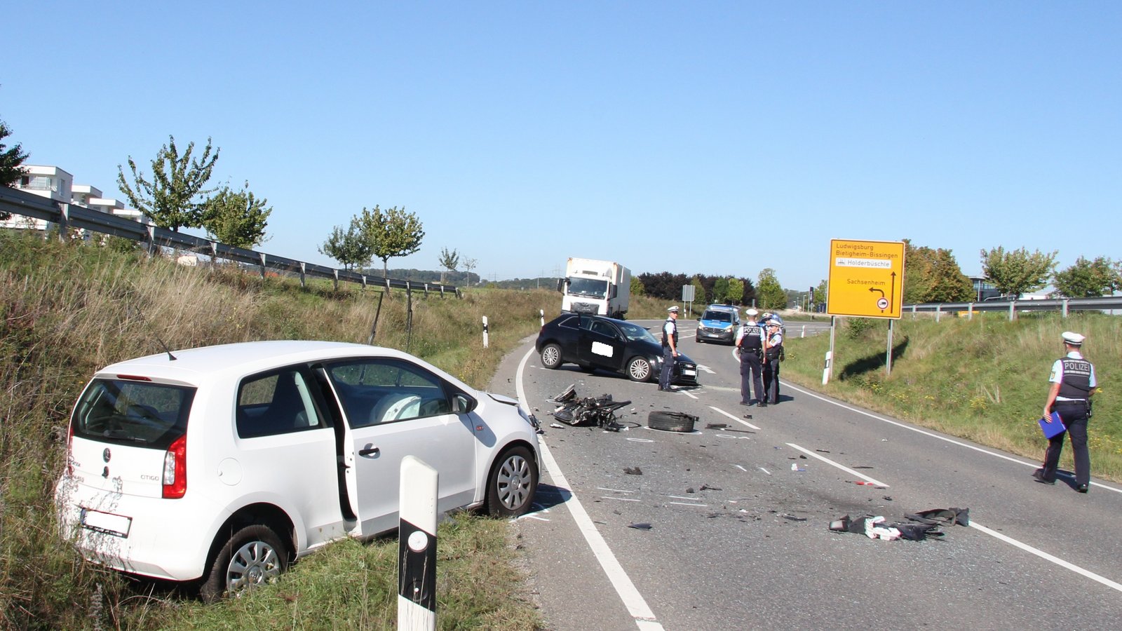 Bei diesem Unfall auf der L 1125 bei Sachsenheim sind im vergangenen September zwei Personen verletzt worden.  Foto: VKZ-Archiv