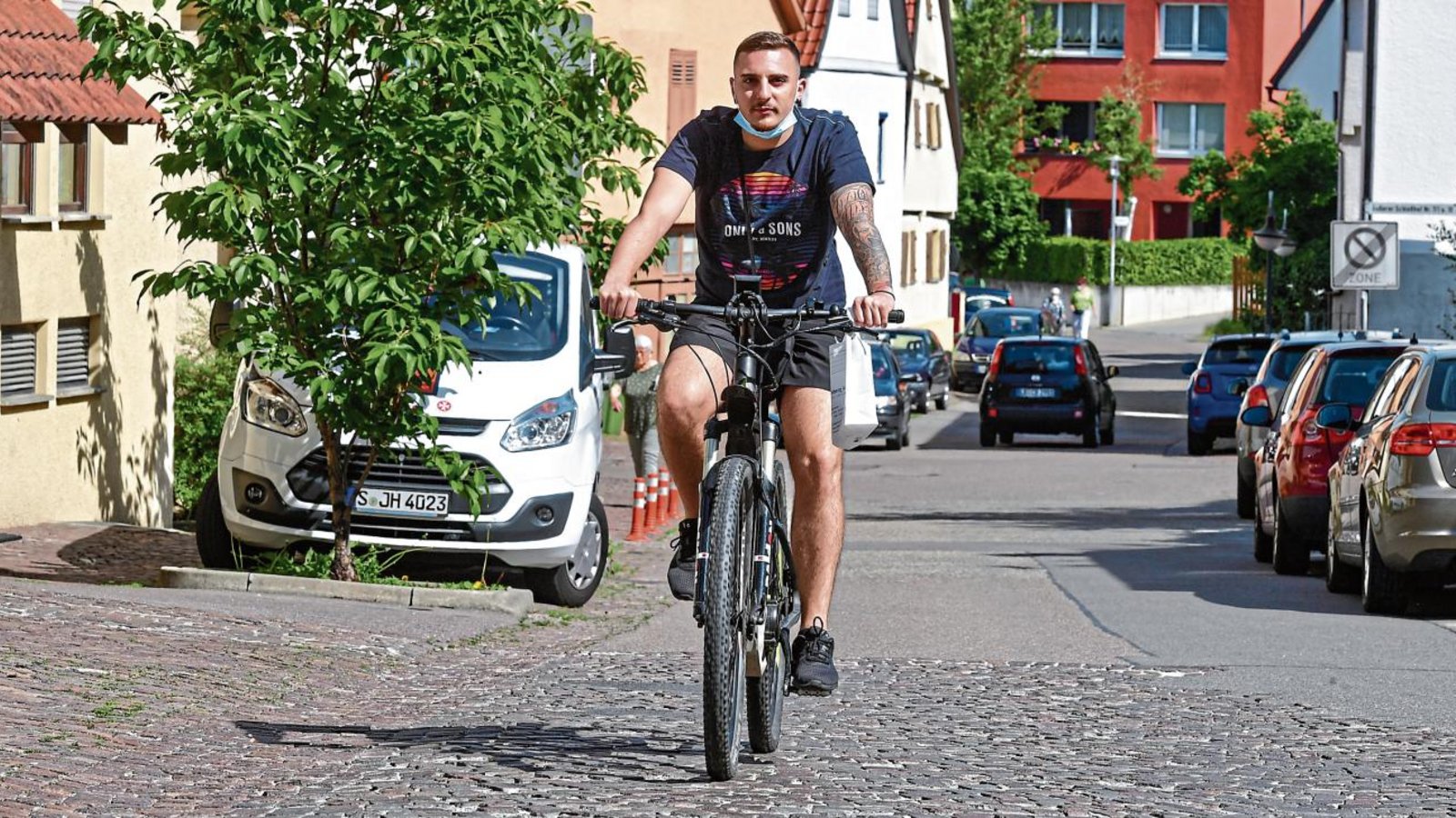 Die Sachsenheimer Innenstadt soll für Radler und Fußgänger attraktiver werden. Vorschläge werden jetzt online gesammelt. Auch der Jugendbeirat wurde um Vorschläge gebeten. Foto: Kalb Die Sachsenheimer Innenstadt soll für Radler und Fußgänger attraktiver werden. Vorschläge werden jetzt online gesammelt. Auch der Jugendbeirat wurde um Vorschläge gebeten. Foto: Kalb