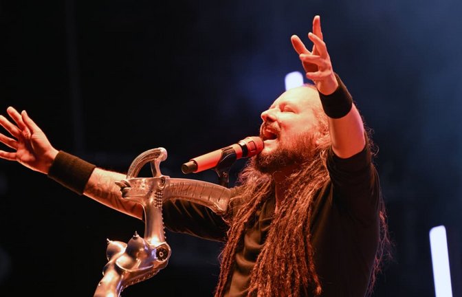 Jonathan Davis (hier bei einem Auftritt in Schweden) ist am Sonntagabend mit Korn in der Stuttgarter Schleyerhalle aufgetreten. Es war der Auftakt der Deutschlandtour der US-Band.<span class='image-autor'>IMAGO/TT</span>