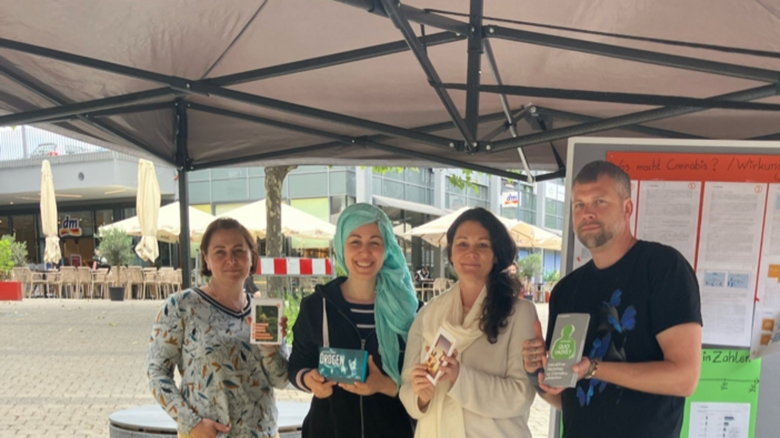 Die Sozialarbeiter suchen in Mühlacker das Gespräch mit den Jugendlichen.  Foto: p