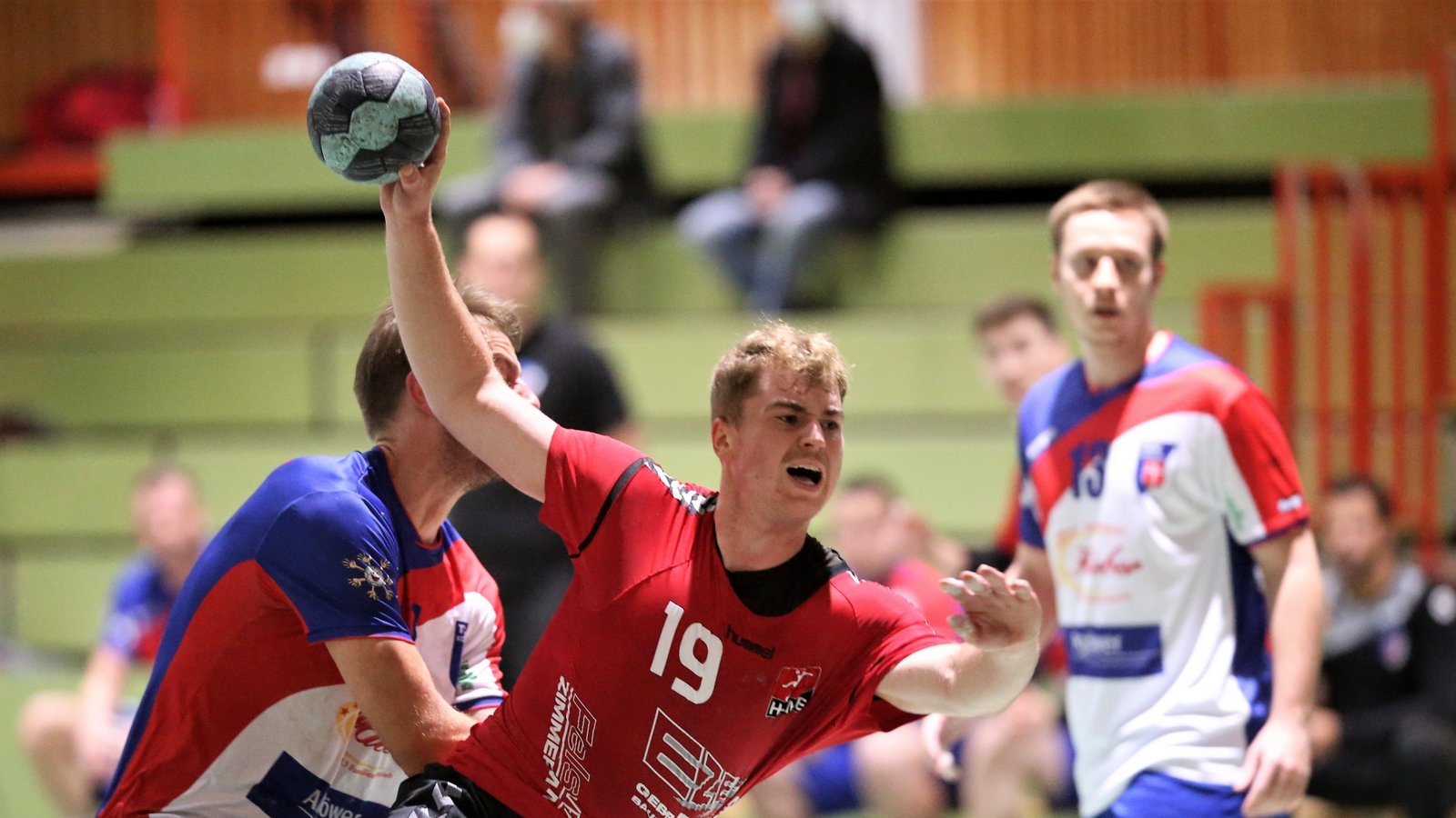 Johannes Stärk vom HC Metter-Enz trifft in Tamm vier Mal ins Schwarze. Foto: Archiv/Küppers