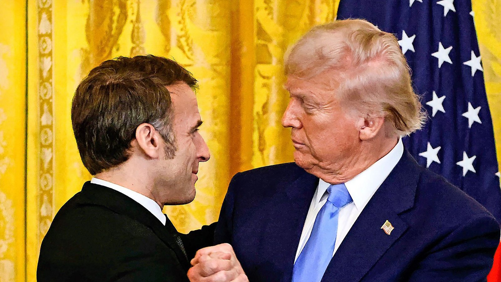 Macron und Trump demonstrieren Herzlichkeit.Foto: AFP/Ludovic Marin Macron und Trump demonstrieren Herzlichkeit.Foto: AFP/Ludovic Marin