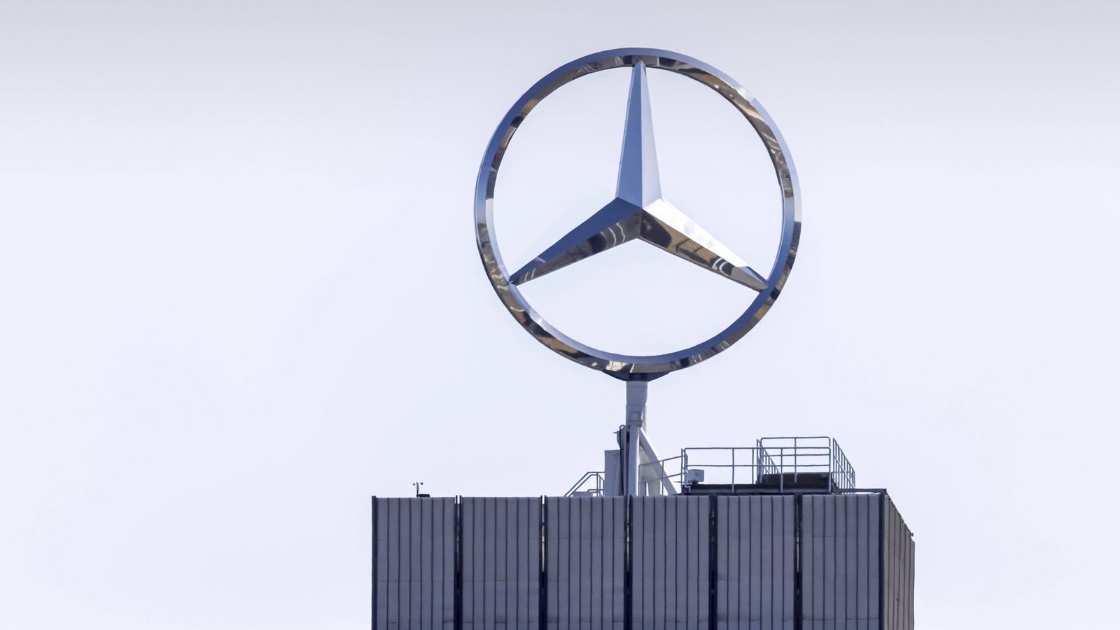 Der Unternehmenssitz in Stuttgart-Untertürkheim.Foto: imago images/Arnulf Hettrich