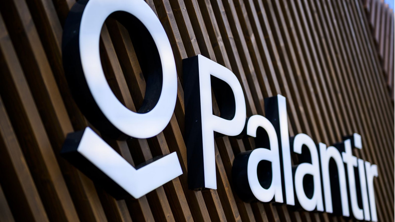 Die Software des US-Unternehmens Palantir ist im Landtag höchst umstritten. Eine Petition fordert die Kündigung der VerträgeFoto: dpa/Keystone/Gian Ehrenzeller Die Software des US-Unternehmens Palantir ist im Landtag höchst umstritten. Eine Petition fordert die Kündigung der VerträgeFoto: dpa/Keystone/Gian Ehrenzeller