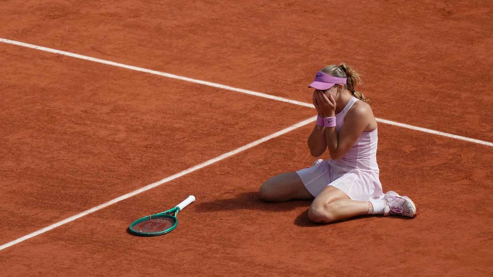 Der Moment, als Andrejewas Triumph perfekt war.Foto: Aurelien Morissard/AP/dpa