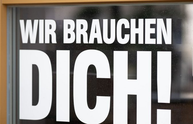 Knapp einem Viertel der Unternehmen fehlen Fachkräfte. (Archivbild)<span class='image-autor'>Sebastian Kahnert/dpa</span>