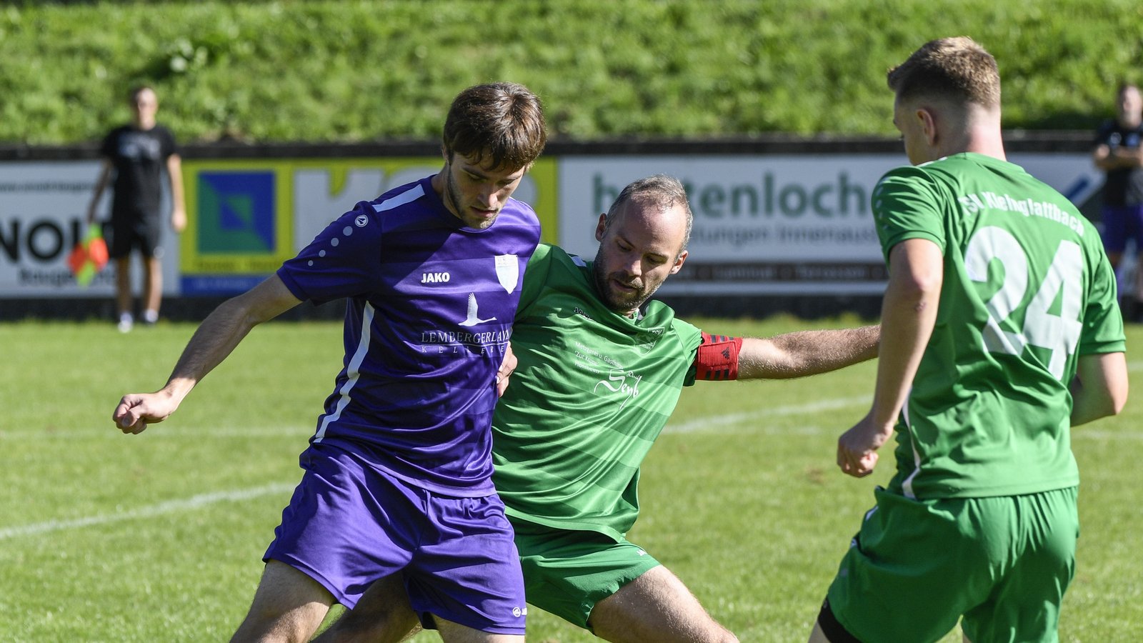 Philipp Gutjahr (Mitte) reist mit dem TSV Kleinglattbach am Sonntag zum TSV Bönnigheim. Foto: Leitner Philipp Gutjahr (Mitte) reist mit dem TSV Kleinglattbach am Sonntag zum TSV Bönnigheim. Foto: Leitner