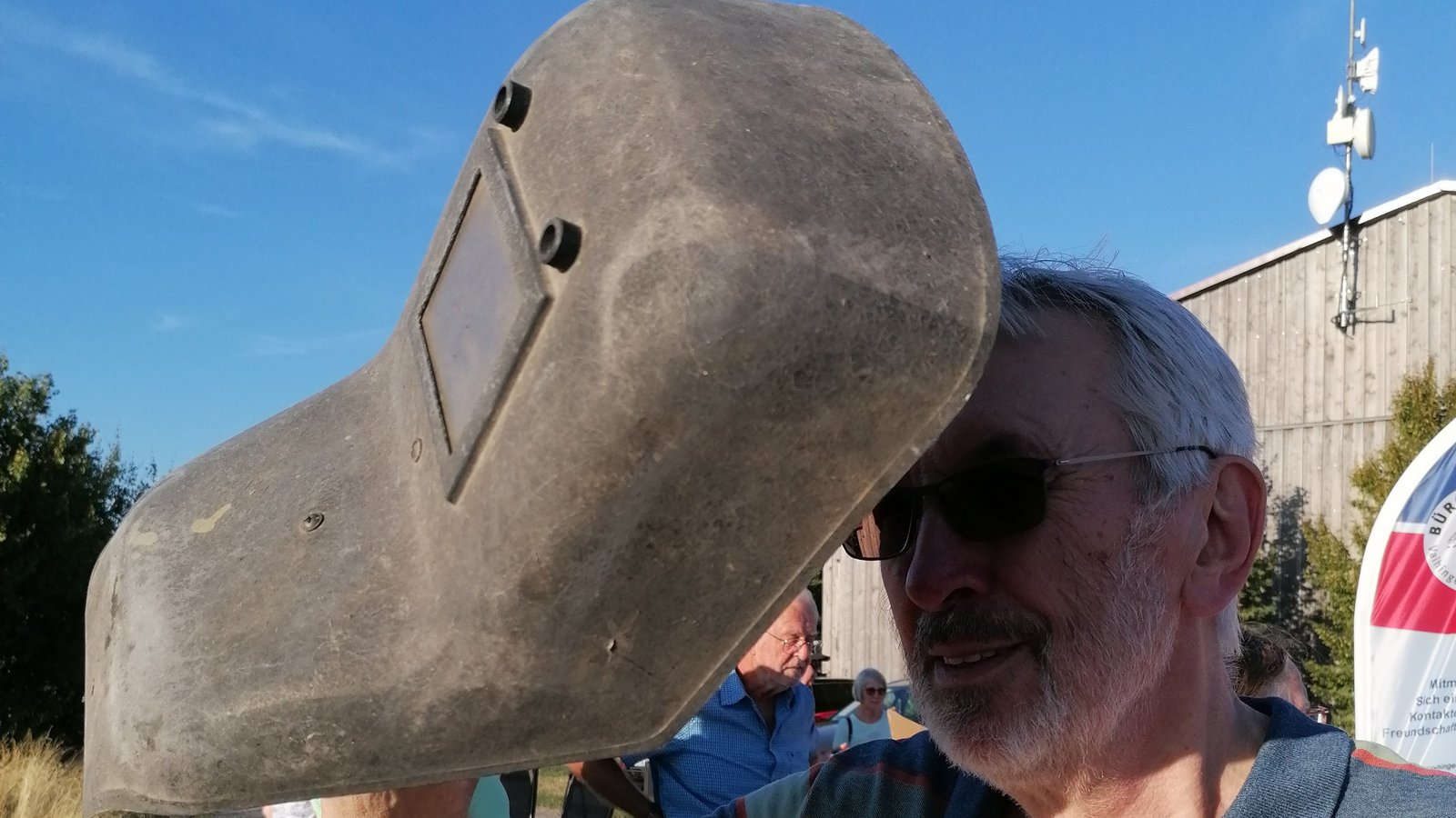 Augenschutz mal anders. Foto: Banholzer