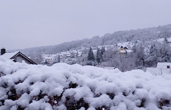 Schnee sorgt am Wochenende für einige Probleme - aber auch für schöne Ausblicke. Archivfoto: VKZ/Rücker