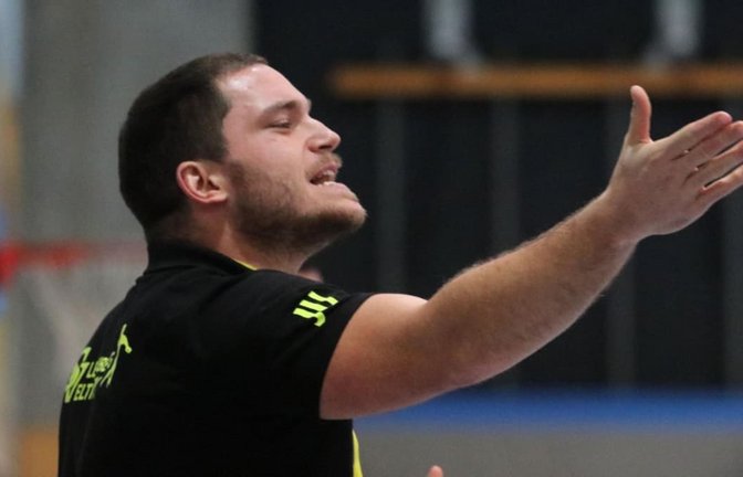 Beim SV Leonberg/Eltingen sammelte Jakob Ulrich erste Erfahrungen in der Mannschaftsbetreuung, nun trainiert er die erste Mannschaft beim Handball-Team Heckengäu.<span class='image-autor'>Andreas Gorr</span>