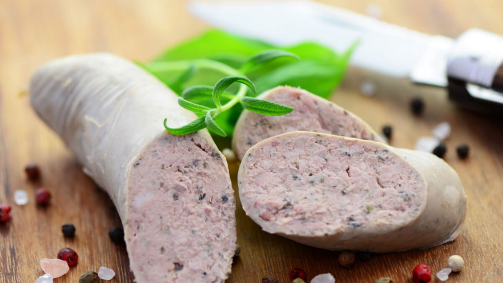In diesem Artikel zeigen wir Ihnen, worauf Sie achten müssen, wenn Sie Leberwurst einfrieren.Foto: Photocrew1 / Shutterstock.com In diesem Artikel zeigen wir Ihnen, worauf Sie achten müssen, wenn Sie Leberwurst einfrieren.Foto: Photocrew1 / Shutterstock.com