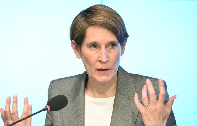 Landespolizeipräsidentin Stefanie Hinz wurde am Montag zum zweiten Mal im Untersuchungsausschuss gehört.<span class='image-autor'>Foto: dpa/Bernd Weißbrod</span>