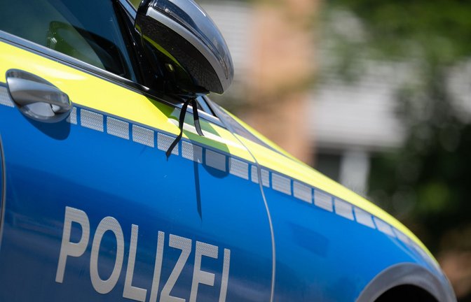 Die Polizei half den Eltern mit mehreren Streifenwagen bei der Suche. (Symbolfoto)<span class='image-autor'>Foto: dpa/Marijan Murat</span>