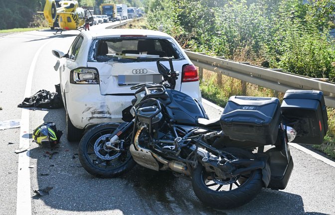 Bei dem Unfall entstand ein hoher Sachschaden.<span class='image-autor'>Foto: SDMG/SDMG / MB</span>