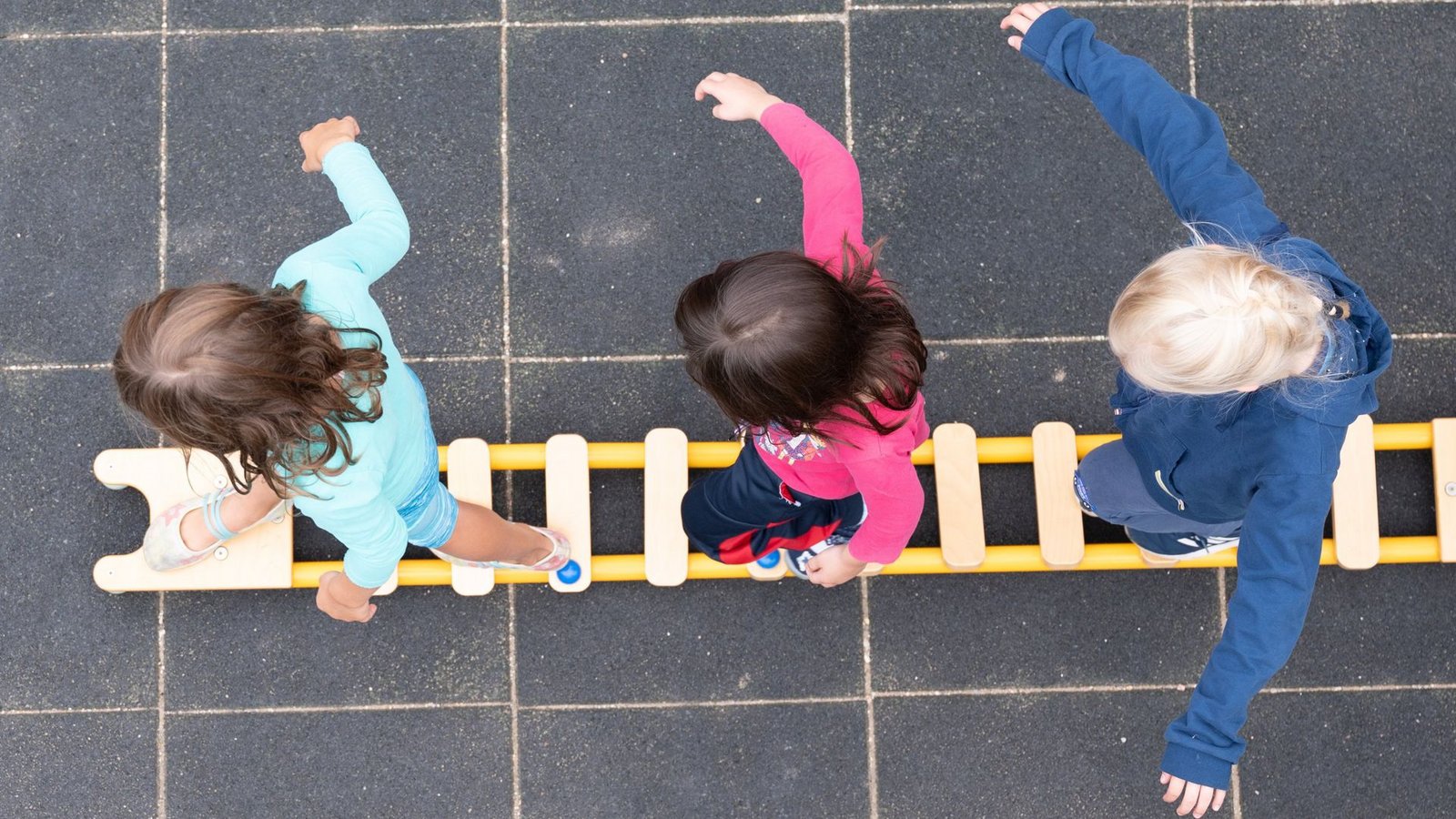Nur wenige Kinder in Baden-Württemberg erhalten Leistungen aus dem Bildungs- und Teilhabepaket (Symbolfoto).Foto: dpa/Sebastian Kahnert Nur wenige Kinder in Baden-Württemberg erhalten Leistungen aus dem Bildungs- und Teilhabepaket (Symbolfoto).Foto: dpa/Sebastian Kahnert
