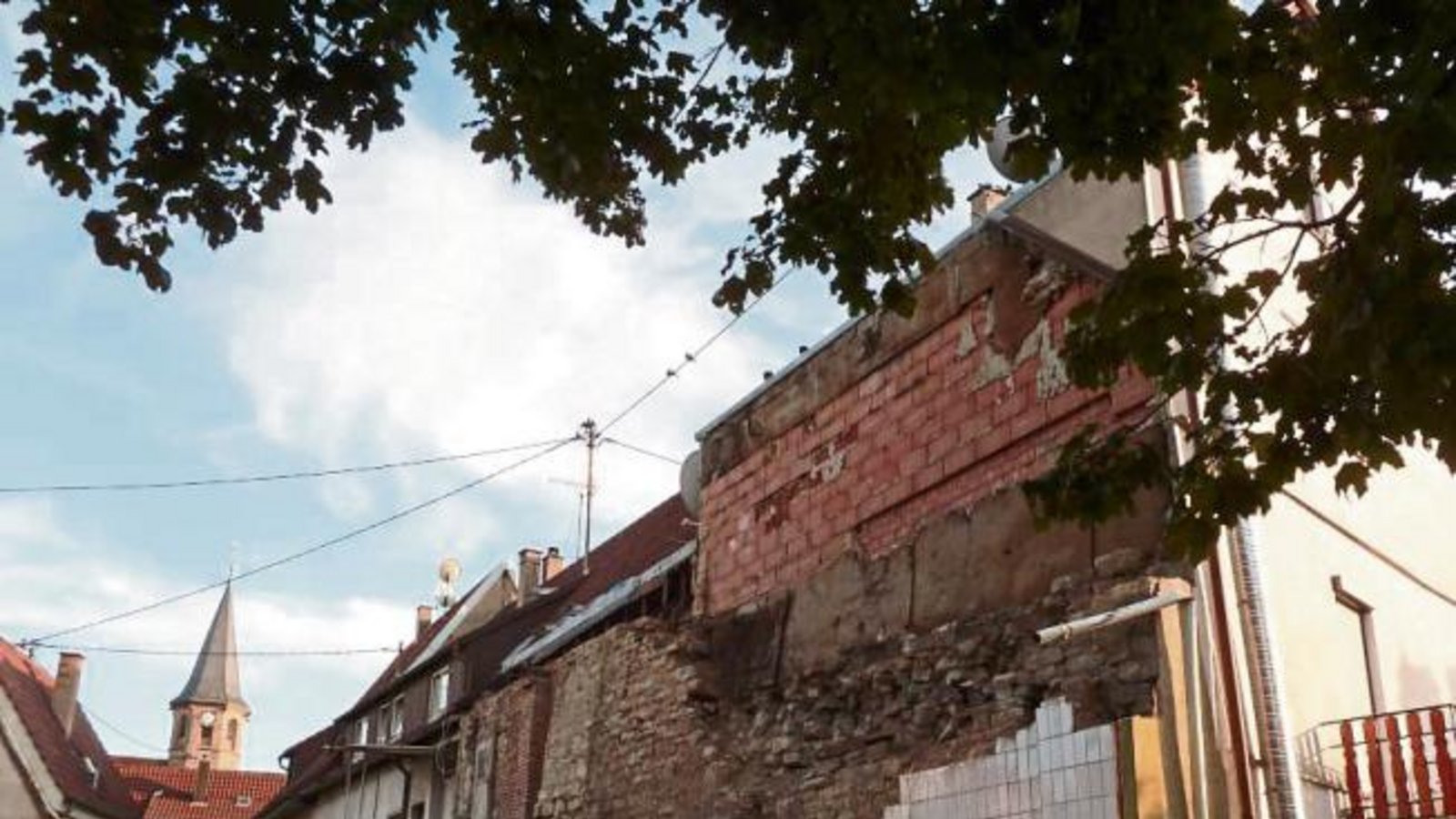 „Steinbruch“ mitten in Enzweihingen.  Foto: Arning