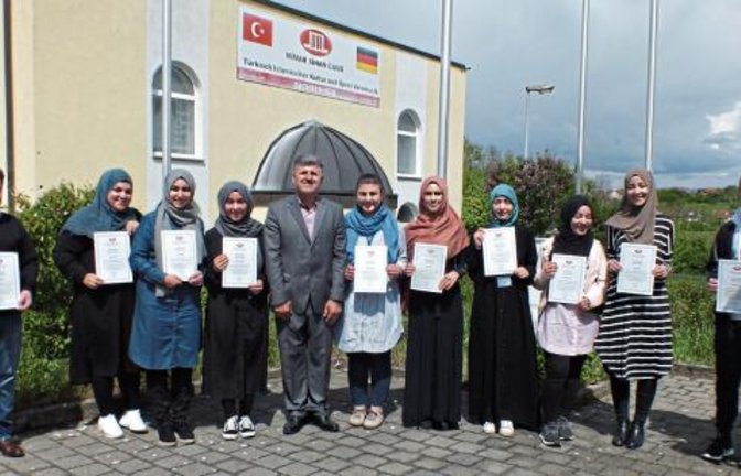 Die Absolventen des Seminars sollen künftig Besuchern bei Fragen zur Verfügung stehen. Foto: p
