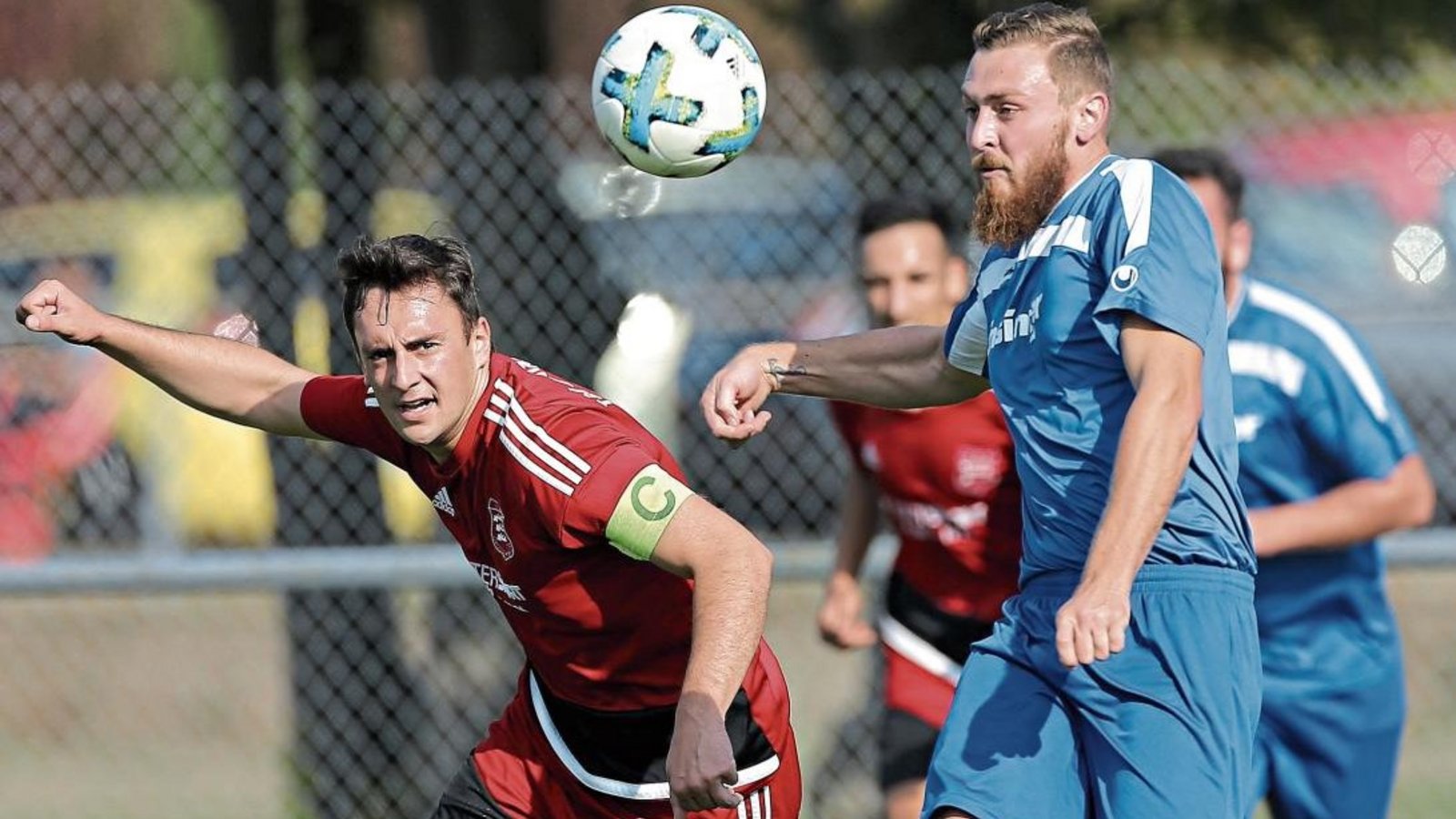Für den TSV Großglattbach (links Philipp Rank) geht es heute Abend in der Qualifikation um den Einzug in die erste Runde des Bezirkspokals. Zeitgleich feiern die Gündelbacher (rechts Robin Bahnmaier) in Enzweihingen ihren Saisonauftakt in der Kreisliga B Für den TSV Großglattbach (links Philipp Rank) geht es heute Abend in der Qualifikation um den Einzug in die erste Runde des Bezirkspokals. Zeitgleich feiern die Gündelbacher (rechts Robin Bahnmaier) in Enzweihingen ihren Saisonauftakt in der Kreisliga B