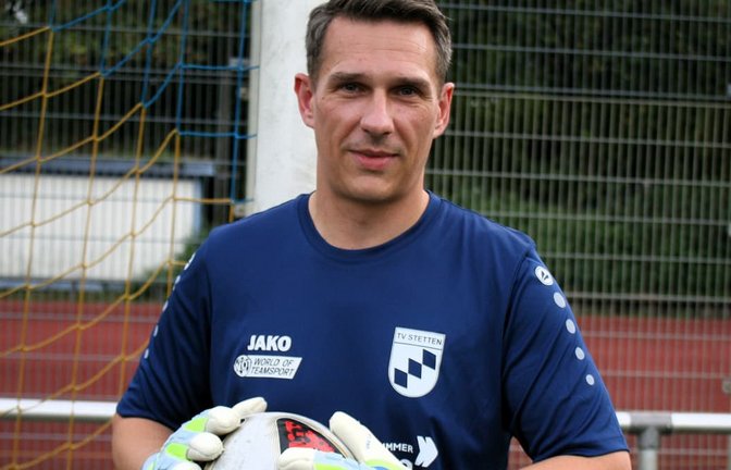 Gabriel Habmann ist Torwart bei den Kreisliga-A-Fußballern des TV Stetten. Aus seiner Homosexualität macht er kein Geheimnis mehr.<span class='image-autor'>Eva Herschmann</span>