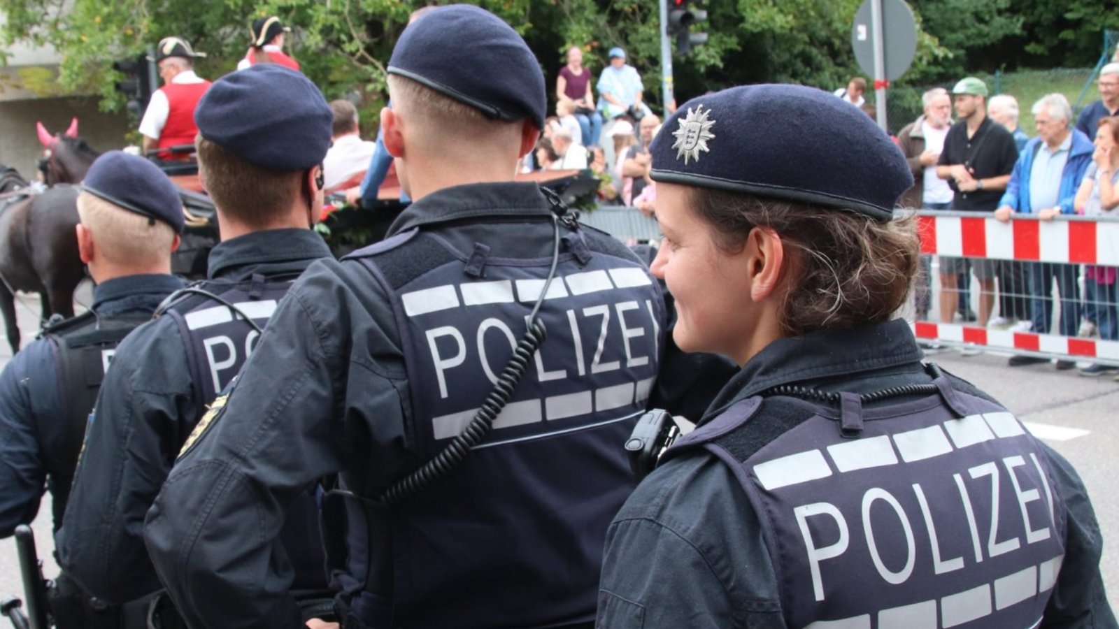 Knapp 200 Beamtinnen und Beamte waren am Festwochenende im Einsatz. Foto: Arning Knapp 200 Beamtinnen und Beamte waren am Festwochenende im Einsatz. Foto: Arning