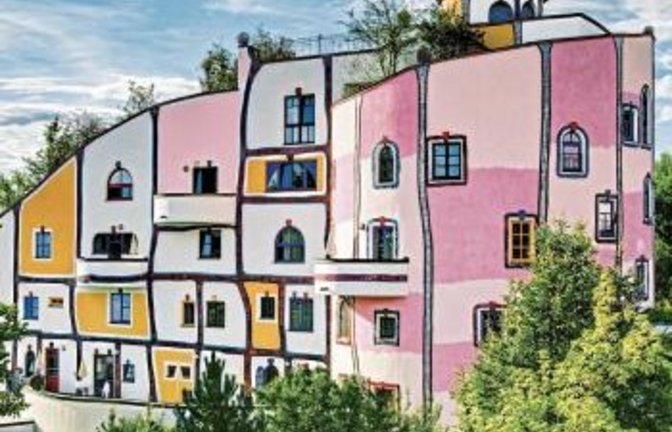 Die Hotel- und Thermalanlage von Friedensreich Hundertwasser in Bad Blumau. Foto: p