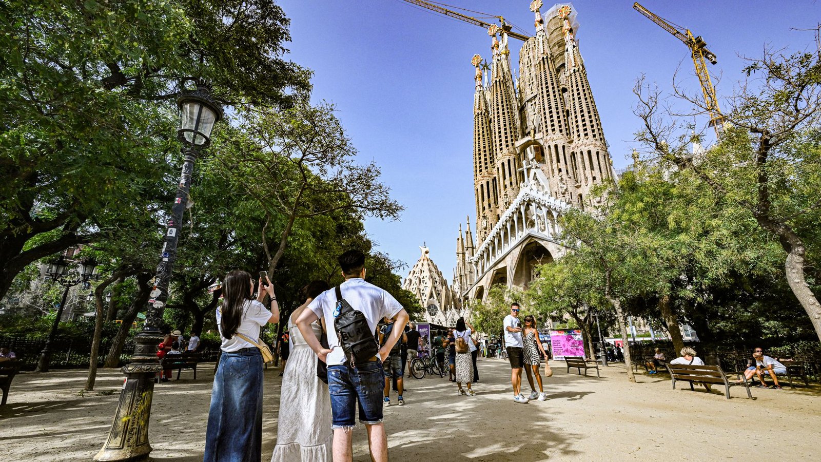 Katalonien – im Bild die bei Touristen beliebte Sagrada Familia in Barcelona – ist die viertreichste Region in Spanien.Foto: /Funke Foto Services Katalonien – im Bild die bei Touristen beliebte Sagrada Familia in Barcelona – ist die viertreichste Region in Spanien.Foto: /Funke Foto Services