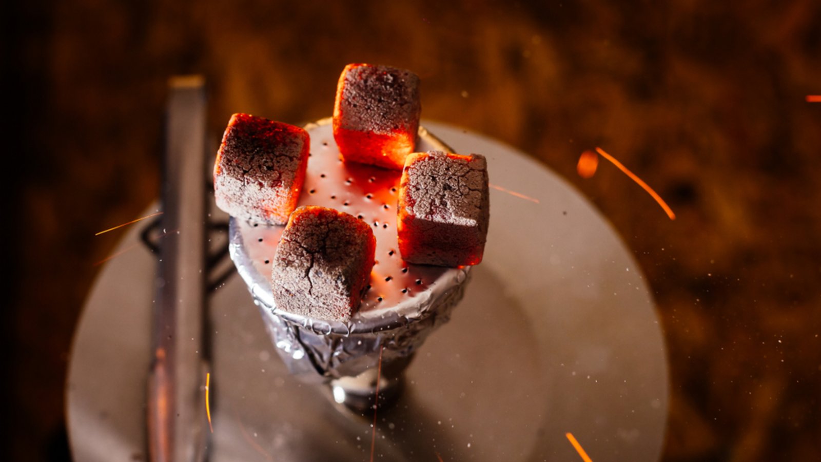 Für Kinder und Jugendliche ist der Zugang zu einer Shisha Bar nicht gestattet.Foto: Losev Artyom / shutterstock.com Für Kinder und Jugendliche ist der Zugang zu einer Shisha Bar nicht gestattet.Foto: Losev Artyom / shutterstock.com