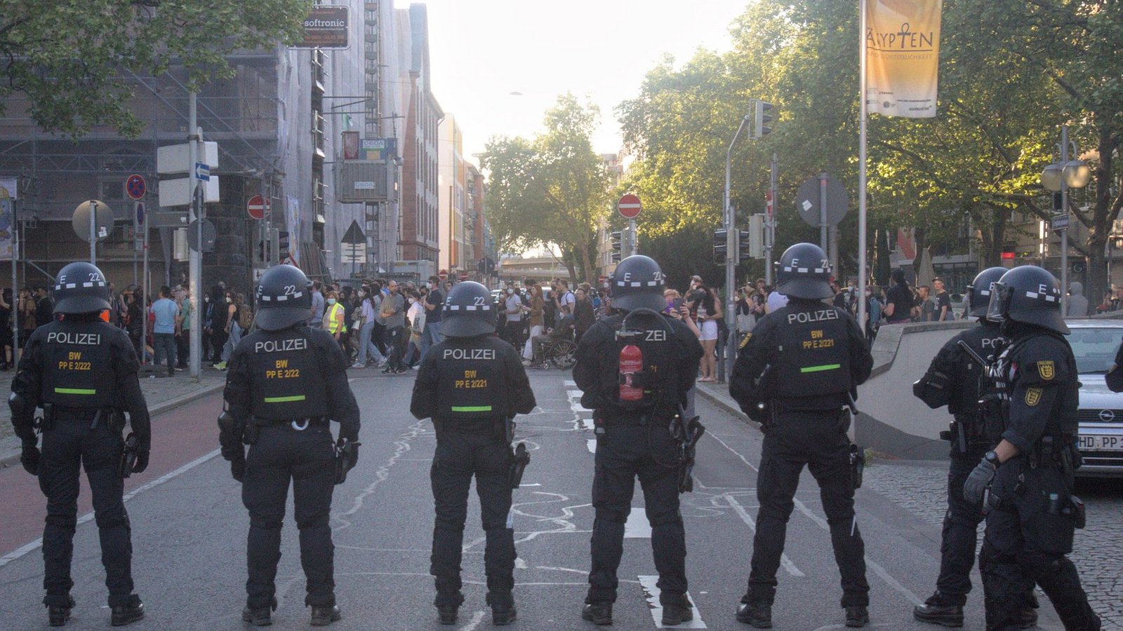 In Mannheim gab es in den vergangenen Tagen immer wieder Demonstrationen gegen Polizeigewalt.Foto: dpa/Dieter Leder