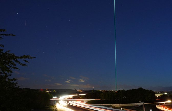 Der grüne Laserstrahl war wieder deutlich zu sehen.<span class='image-autor'>Foto: Andreas Rosar Fotoagentur-Stuttg/Andreas Rosar Fotoagentur-Stuttg</span>