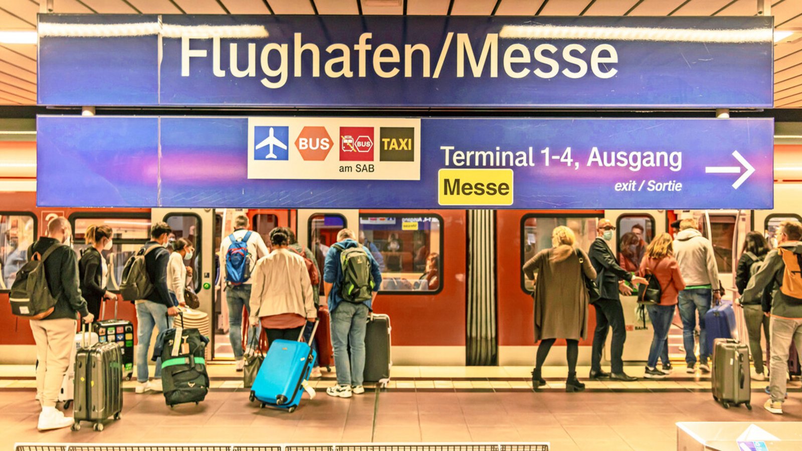 Flughafen und Messe sind kurzfristig nicht mit der S-Bahn zu erreichen.Foto: imago/Arnulf / Hettrich